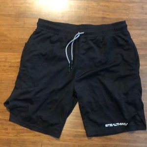 Stealth Black 7” Hybrid Pocket Shorts Sz M (32”)